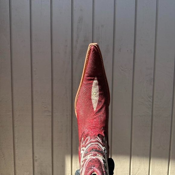 #24 Imitation Boot with Wine Stingray Finish, Model D4209 - Picture 4 of 5